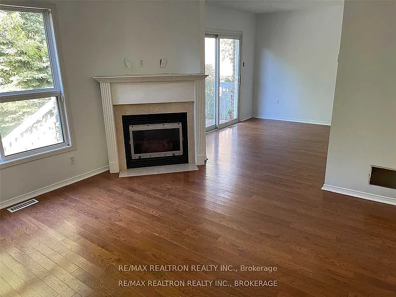 4 bed, $3,100 — Photo 2