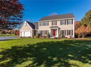 6 Wickersham Ln, Pittsford, NY 14534