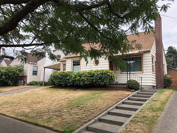 2nd image of 1802 N Willamette Blvd