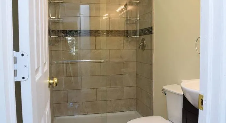 323 Lexington Ave — Photo 9