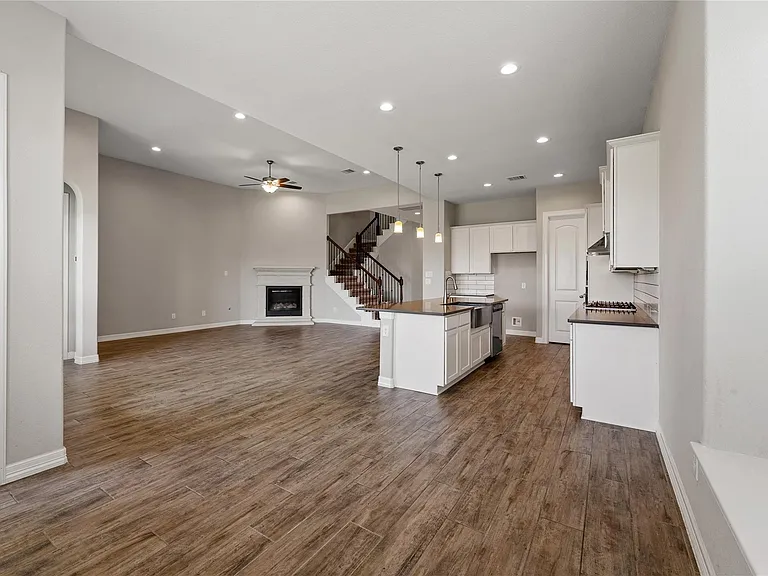 24014 Corinaldo Ct — Photo 12
