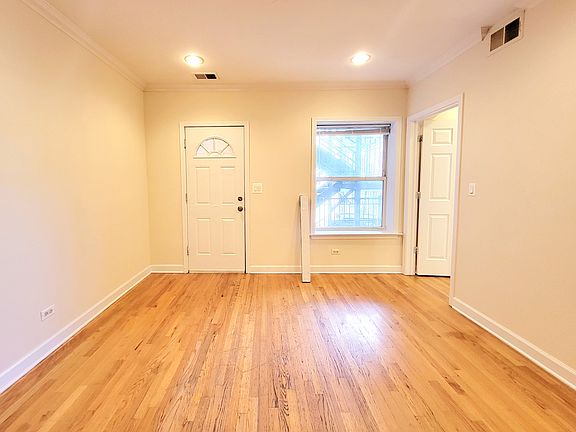 5th image of 2852 W Rosemont Ave #28562