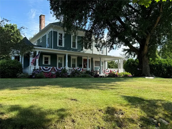 50 W Main St, North East, PA 16428