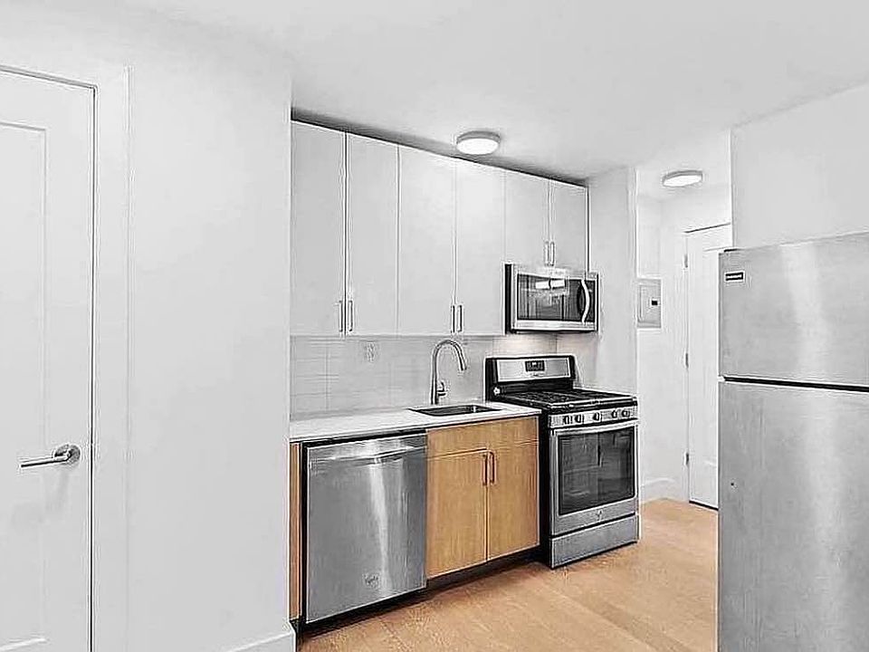 2nd image of 2300 5th Ave APT 8R