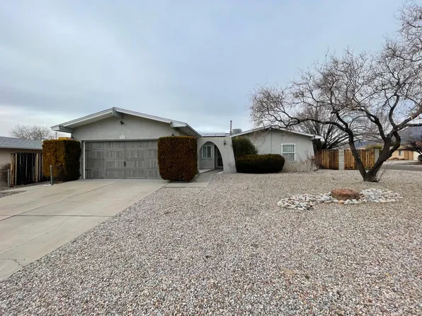 9009 Pony Express Trl NE, Albuquerque, NM 87109
