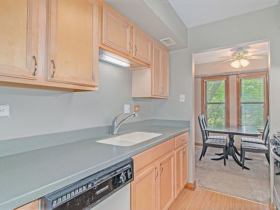 5th image of 2220 Country Club Dr APT 23