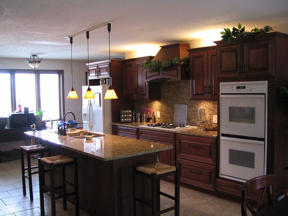 Kitchen and granite countertops
