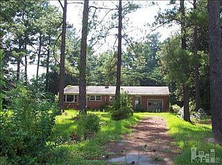 2nd image of 3235 Castle Hayne Rd