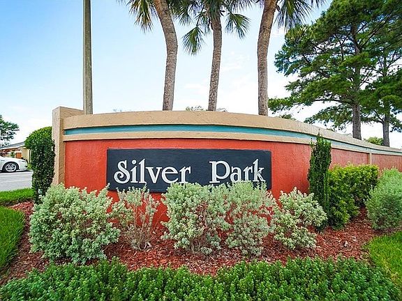 2nd image of 20 Silver Park Cir