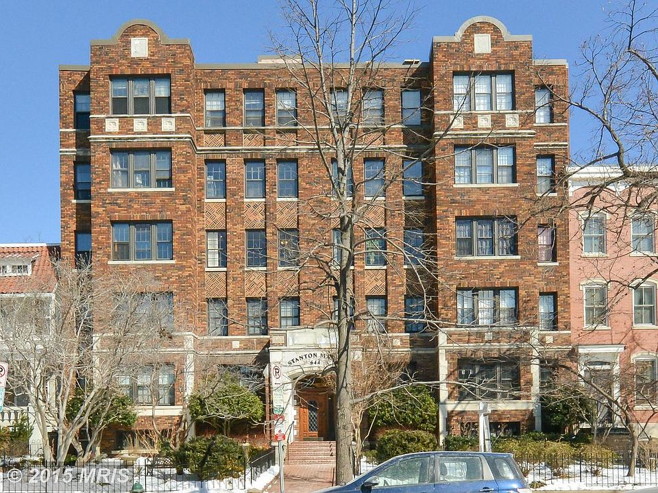 Stately Stanton Manor is steps to EVERYTHING