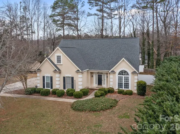 1451 Pine Needle Ln, Mooresville, NC 28115