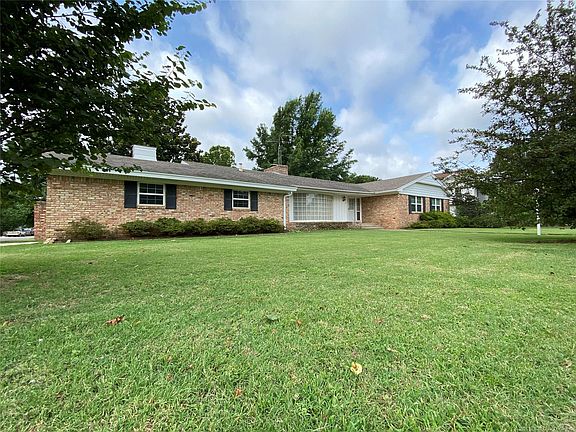 2nd image of 311 Country Club Dr