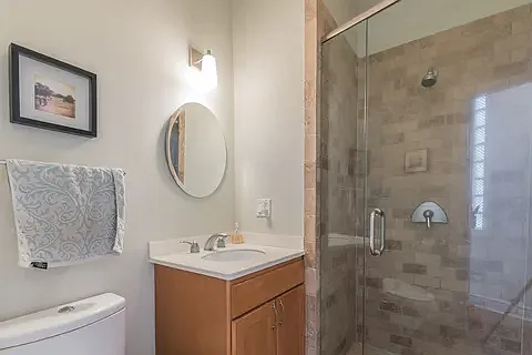 1541 N Artesian Ave #1 — Photo 10