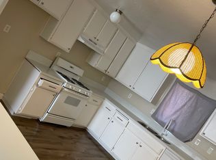 12320 Kiowa Rd APT 3, Apple Valley, CA 92308