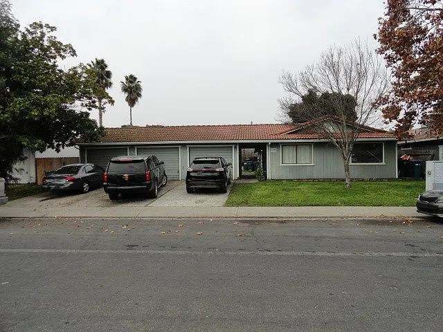 9229 West Ln #9229 — Photo 2