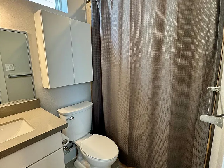 1282 N Post Oak Rd #A — Photo 37