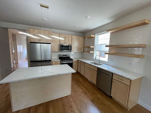 4th image of 4321 44th Ave S Unit 1