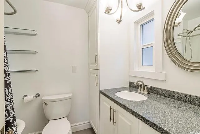 2245 S Windsor St — Photo 11