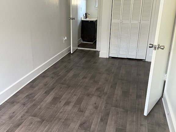 3rd image of 650 Laurel St #650
