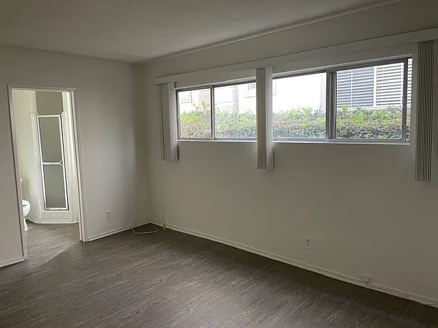 2 bed, 1200 sqft, $3,185 — Photo 3