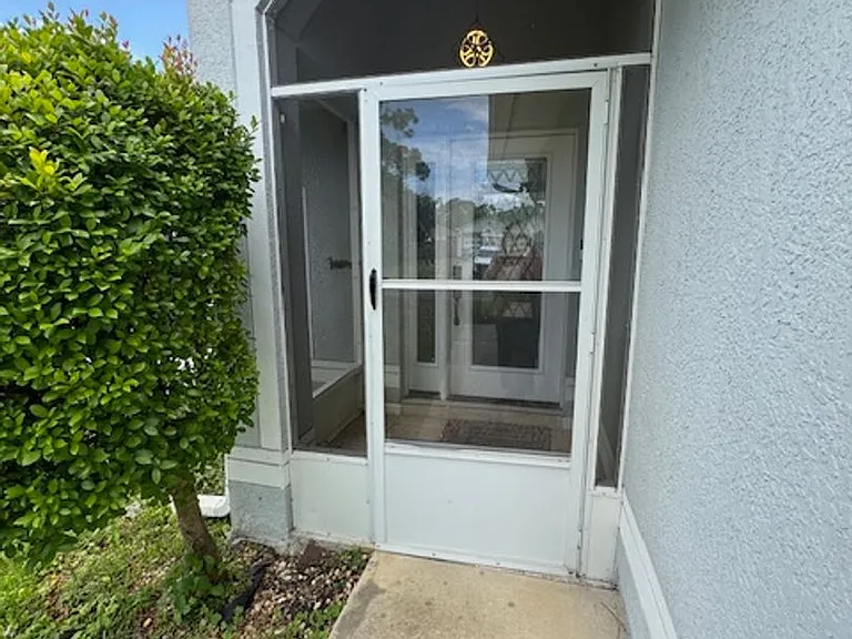 710 Avalon St SE — Photo 3