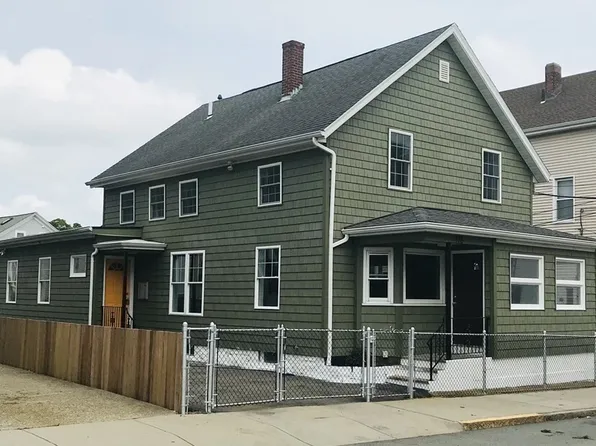 176 Snell St, Fall River, MA 02721