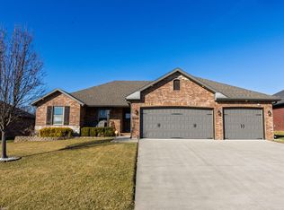 5739 S Cottonwood Drive, Battlefield, MO 65619