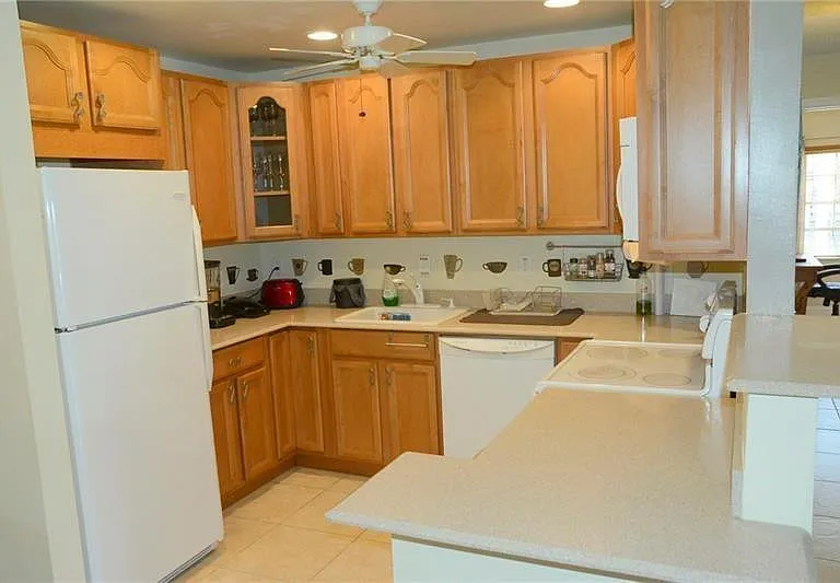 6499 Bay Club Dr #2 — Photo 4
