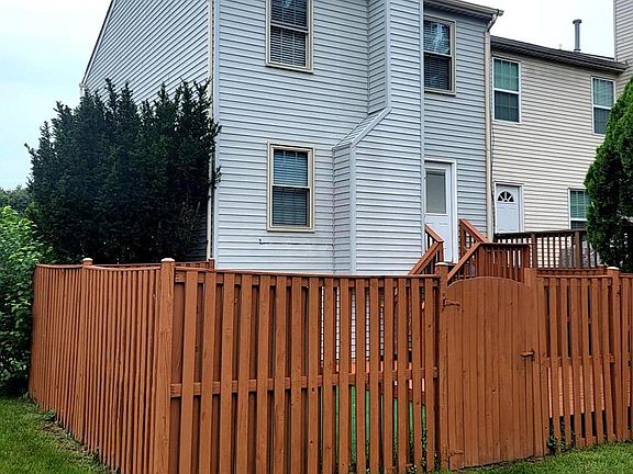 5th image of 8521 Charnwood Ct