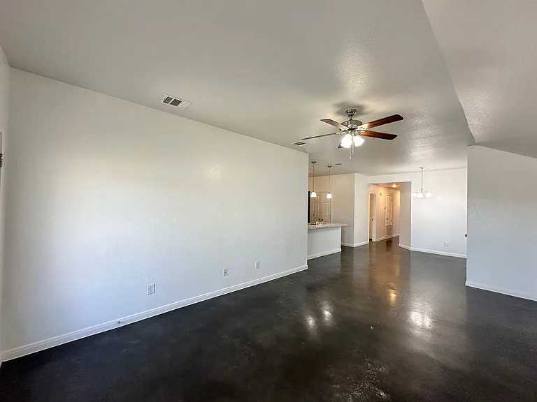 4507 Skyflower Ln — Photo 35