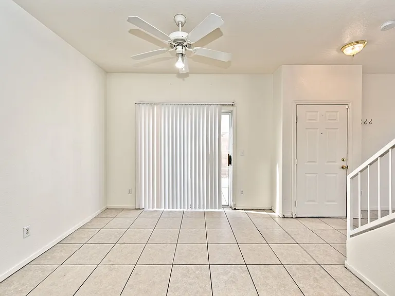 1637 Cave Spring Dr — Photo 5