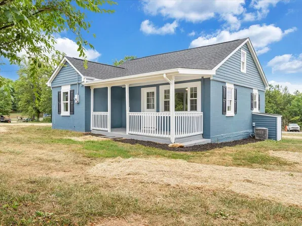 1215 Davis Mill Rd, Rocky Mount, VA 24151