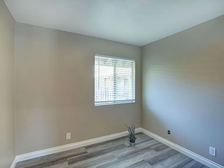 6830 Rosemead Blvd — Photo 17