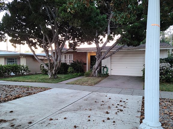 Single garage with 2 off street spaces