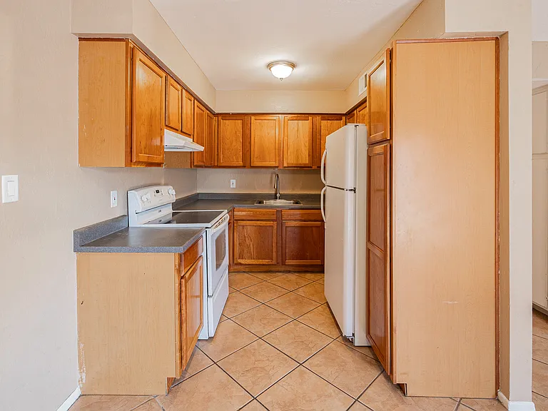 922 S Acapulco Ln #C — Photo 10