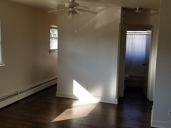 3rd image of 1331 W Farnum Ave #1337