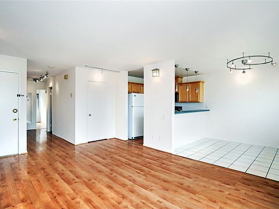 5th image of 3079 Cowley Way Unit 37