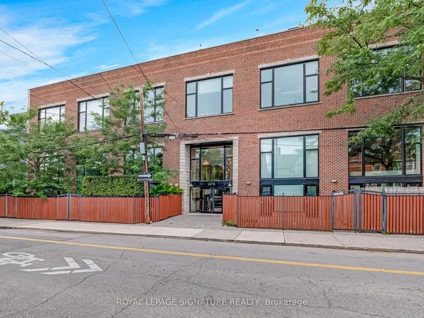 676 Richmond St W #108, Toronto, ON M6J 1C3