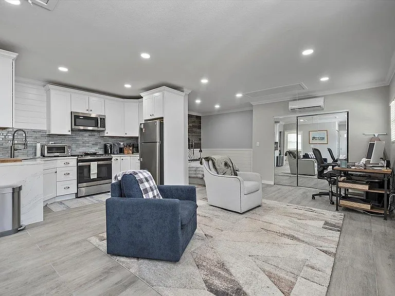 1173 Garfield Ave — Photo 5