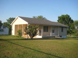 301 E Howard St, Chilhowee, MO 64733