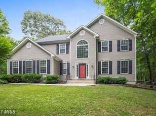99 Cross Point Dr, Owings, MD 20736