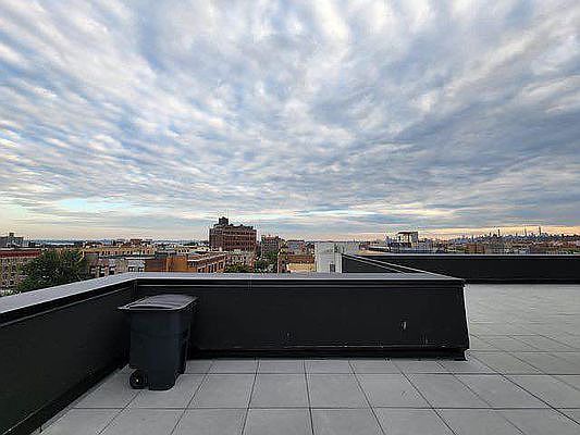 2nd image of 1169 Hoe Ave APT 3A