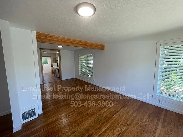 4514 NE 18th Ave — Photo 3