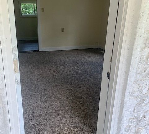 3rd image of 418 Market St