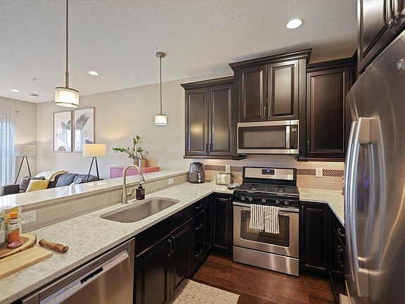 5th image of 8286 Jonquil Ln N