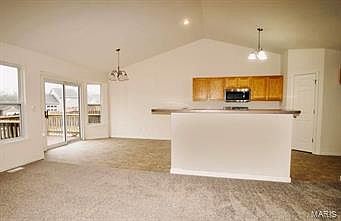 1st image of 806 Oxford Ct