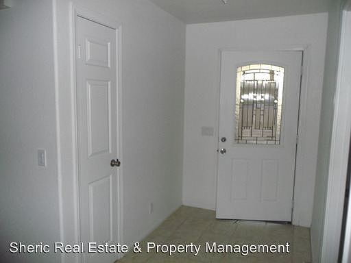 3rd image of 4533 Camarilla Ave