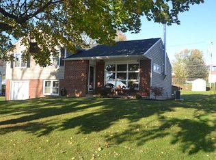 787 Overlook Dr, Warminster, PA 18974