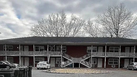 2 bed, $740 — Photo 1