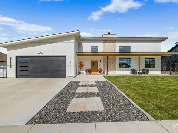 2227 Powers Dr, Lewiston, ID 83501